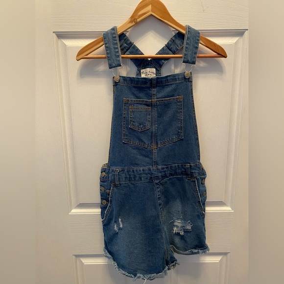 LOVE TREE JUNIORS DISTRESSED DENIM OVERALLS- MEDIUM - Picture 1 of 5